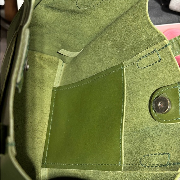NIB Portland Leather Goods Lola Classic Tote. RARE PINE GREEN color. - Picture 4 of 8